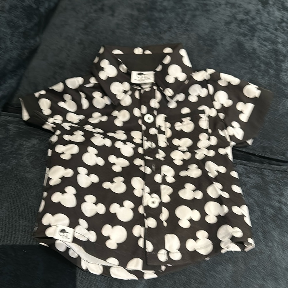 Like brand new 9 to 12 months George hats, Mickey shirt, fast drying material